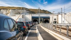 Le tunnel sous la Manche en voiture.