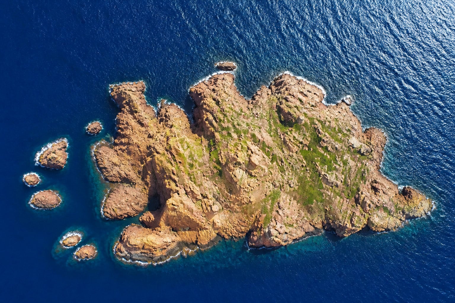 Pourquoi l'îlot de Gargalo est le cœur sauvage de la réserve de Scandola 🦅