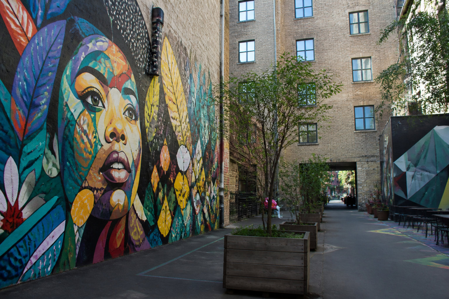 Explorer les quartiers typiques pour saisir l'âme locale